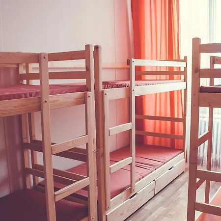 Ibex Hostel *