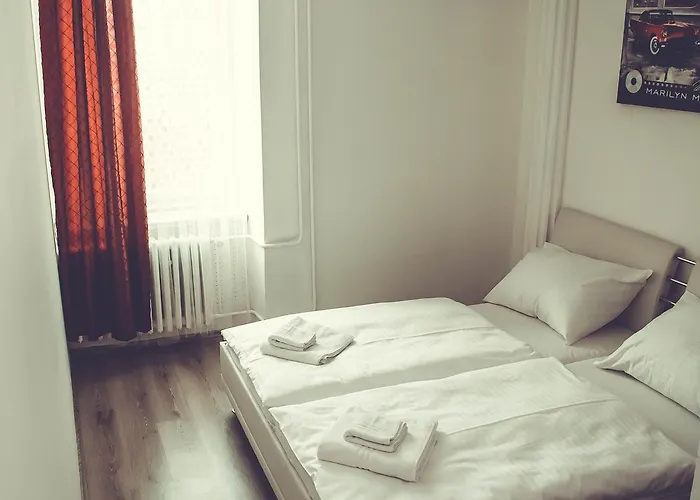 Ibex Hostel *