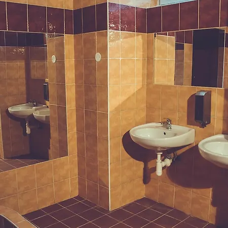 Ibex Hostel *